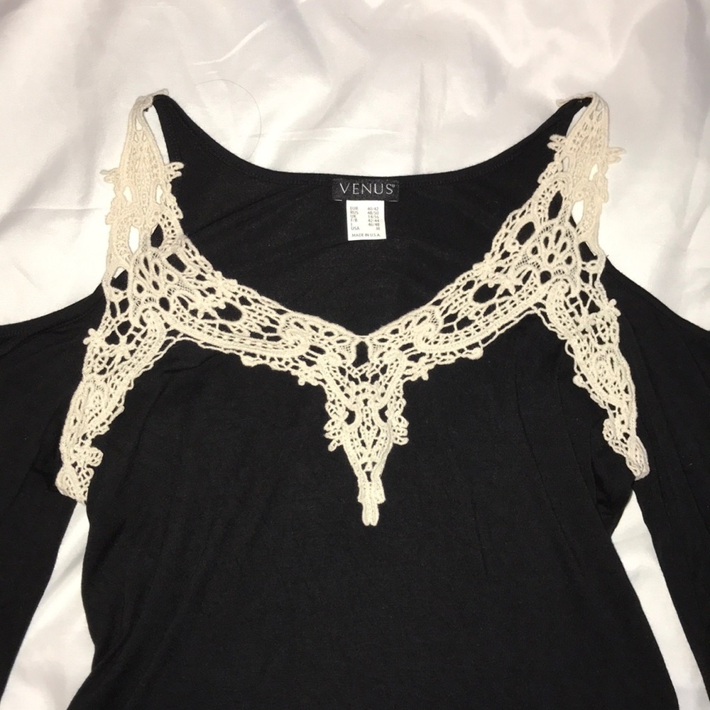 Crochet Bell Sleeve Top - Picture 4 of 5